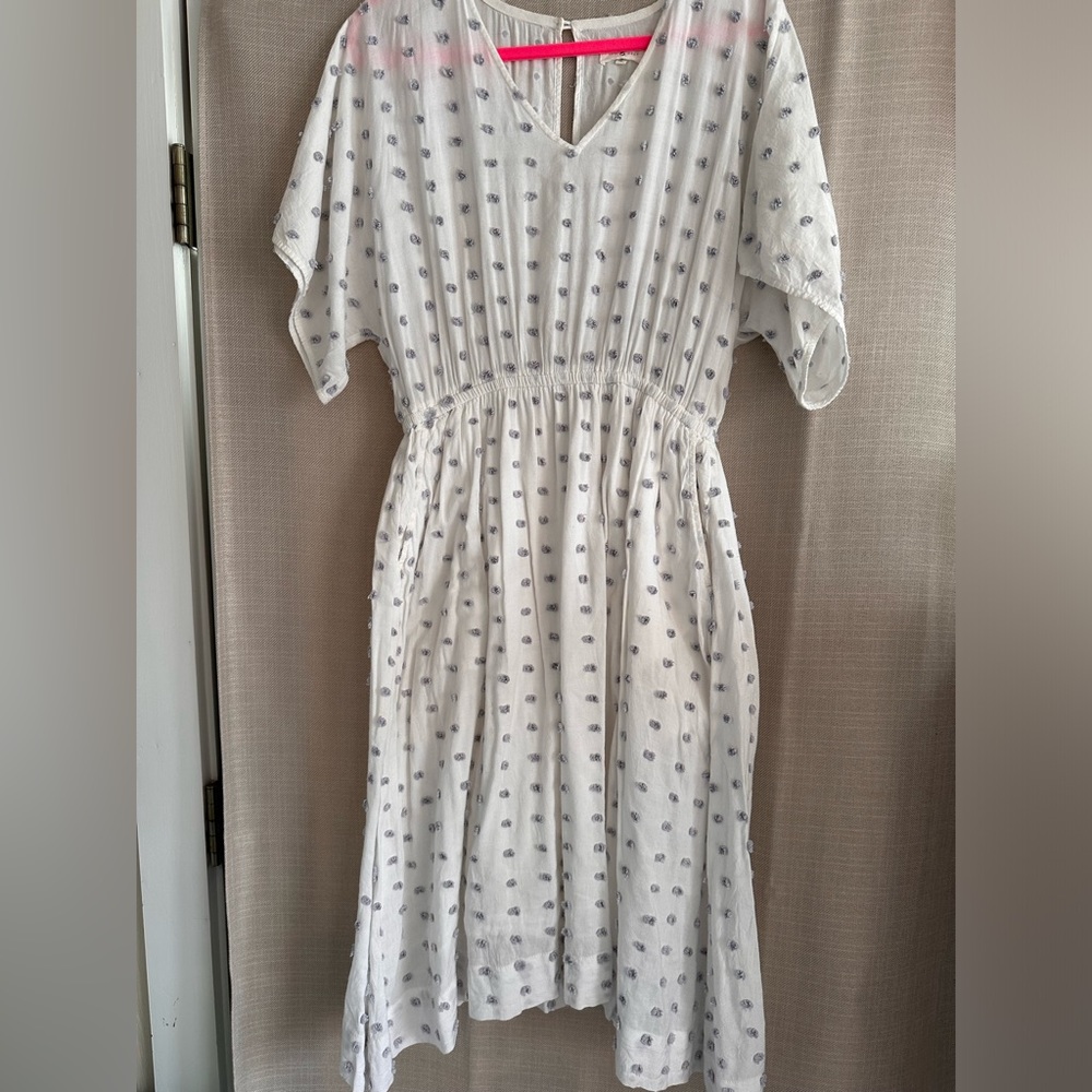 Minimalist dress